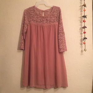 Lovely pink dress with lace motif
